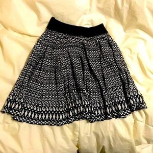 Forever 21 Contemporary Aztec Knit Sweater Elastic Waist Mini Skirt